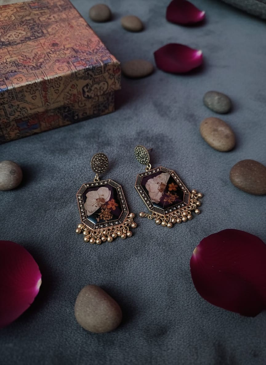 Real Rose & Orange Queen Anne’s Breath Resin Square Earrings – Vintage Gold Resin Jewelry